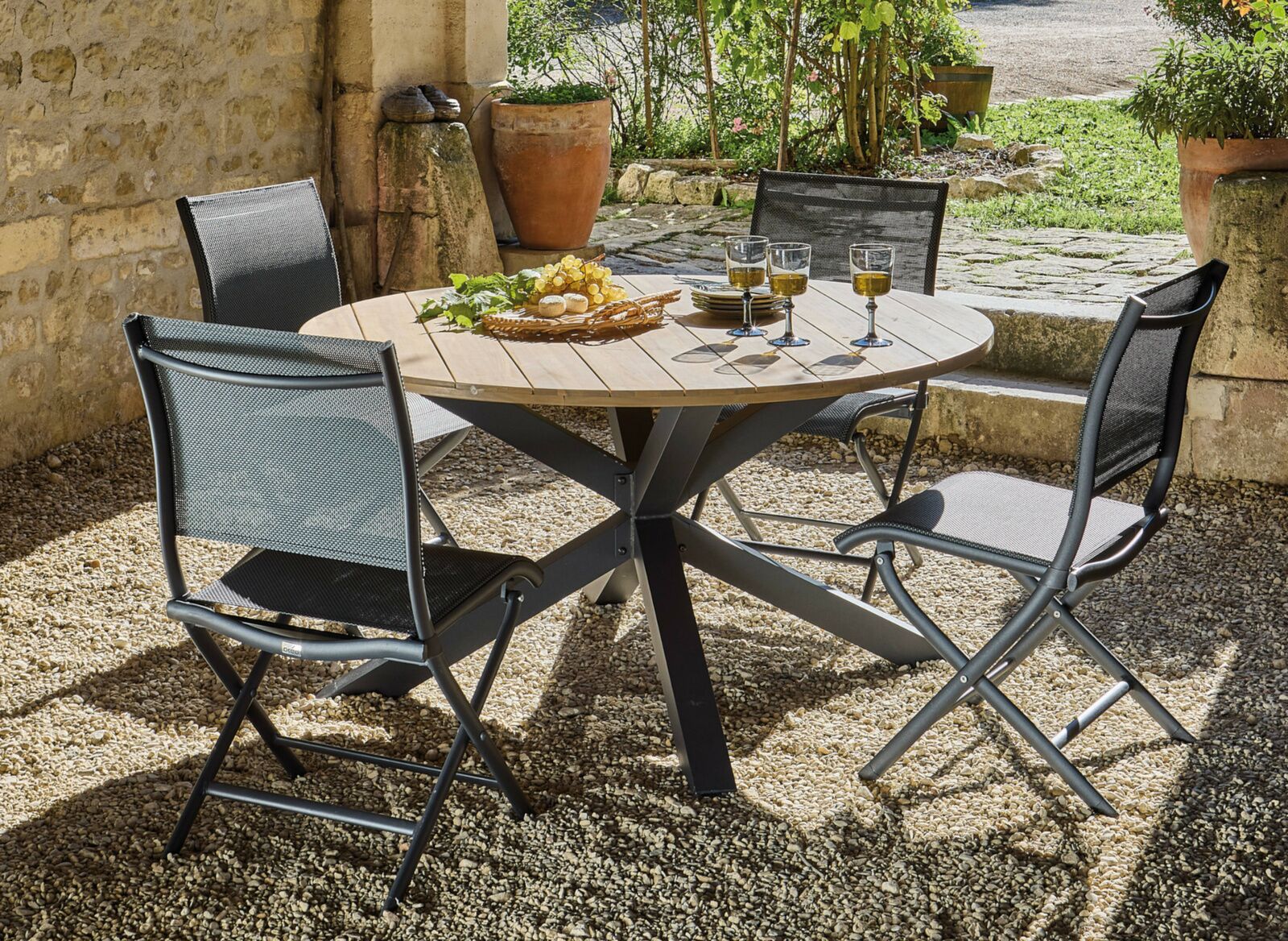 Table ronde Oriane 140 cm, plateau acacia FSC®