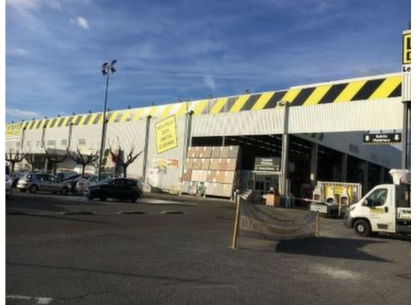 L'ENTREPÔT DU BRICOLAGE ALES COMPTOIR FROMENT